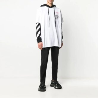 Camiseta de hombre con estampado en el brazo, corte holgado, color blanco roto