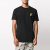 Camiseta de pantalones cortos con estampado de la Tierra bordado, color negro
