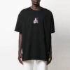 Camiseta negra de manga corta holgada con diseño de flecha azul de la colección 21SS