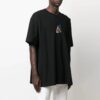 Camiseta negra de manga corta holgada con diseño de flecha azul de la colección 21SS