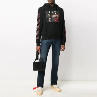 Caravaggio con estampado, corte holgado, negro