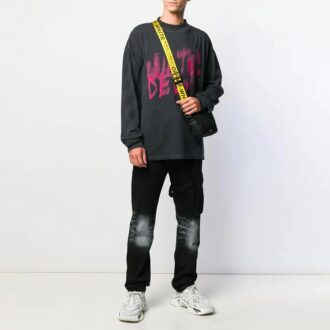 Patrón de letras de graffiti, cuello redondo, manga larga, versión negra y gris