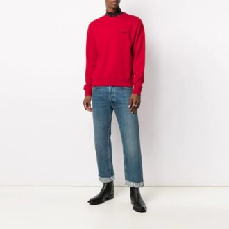 Versión de manga larga con cuello redondo y logotipo SS21 en rojo