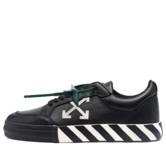 Zapatilla de lona Vulcanized baja «Negro Blanco Rojo»